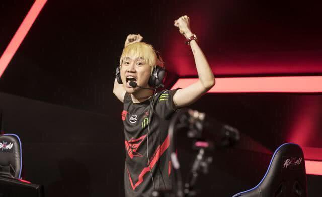 斯作為隊長 斯作為隊長